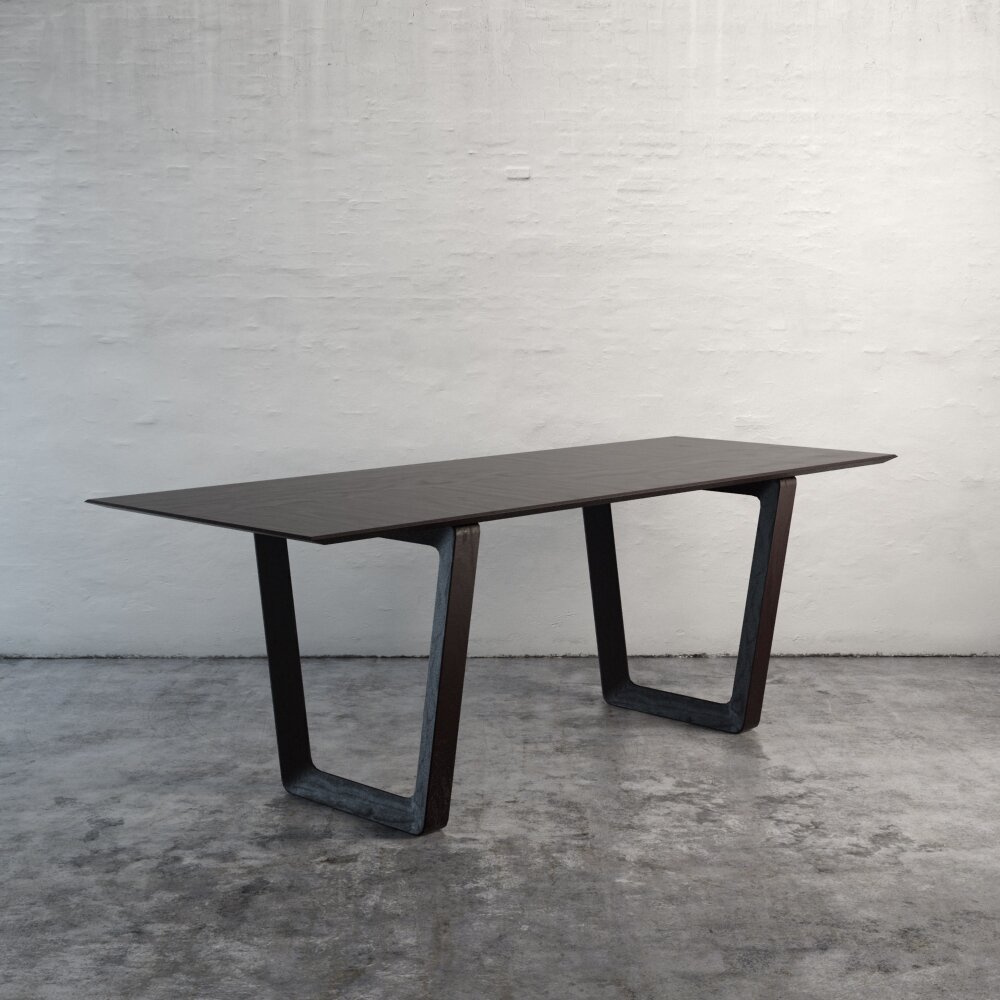 Minimalist Modern Table Modello 3D